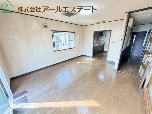 加古川市平岡町二俣　　JR「東加古川駅」徒歩16分の居間・リビング