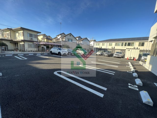 グランシャリオ清瀬の駐車場