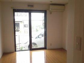  | クラッピングハウス