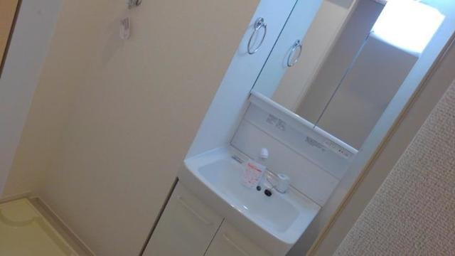 【洗面所】 | ラピス　ウィークス | 忙しい朝には欠かせない洗面所です