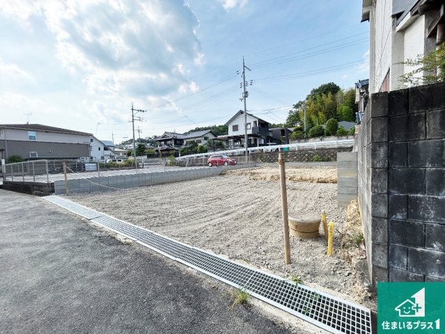 29(土)30(日)現地案内可能！　奈良市法蓮町　第27期　新築一戸建ての前面道路含む現地写真|周辺は閑静な住宅街です。前面道路もしっかりと有りますので車の出し入れも安心ですよ！