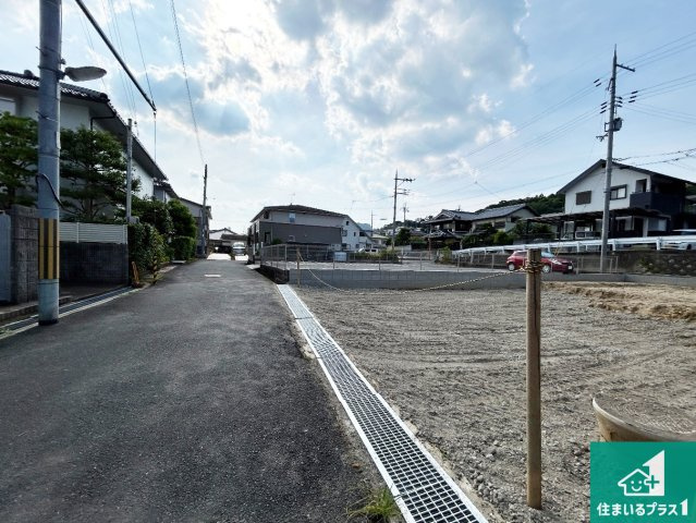 29(土)30(日)現地案内可能！　奈良市法蓮町　第27期　新築一戸建ての前面道路含む現地写真|駅やスーパー、小学校・中学校等日常生活に欠かせない情報や道のりもご紹介いたしますのでお気軽にご相談ください。