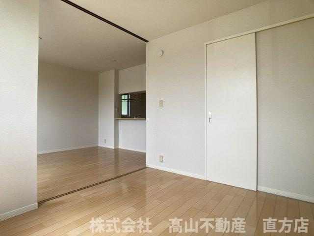 宮若市磯光のアパートの洋室