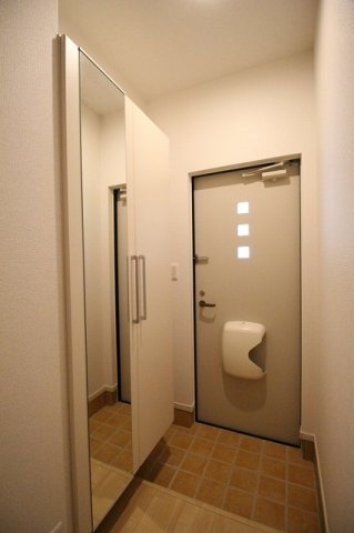 フローリッシュの玄関