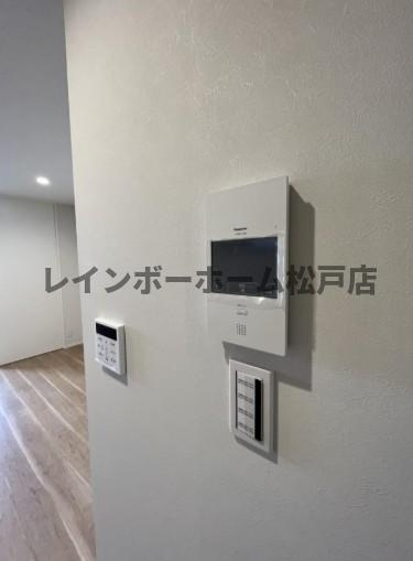 八潮市八潮４丁目のアパートのセキュリティ