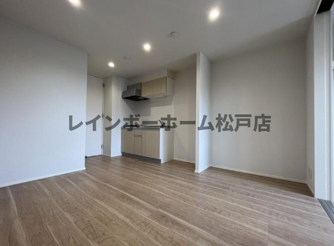 八潮市八潮４丁目のアパート