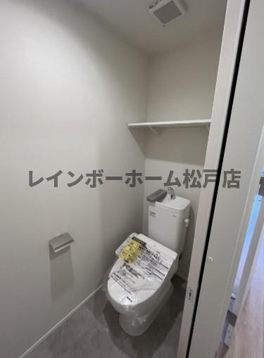 八潮市八潮４丁目のアパートのトイレ
