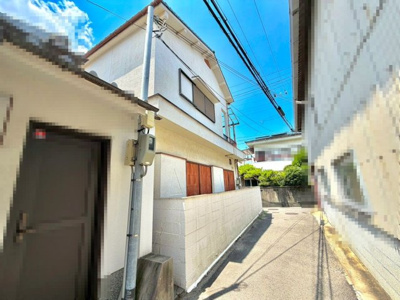 【外観】 | 綾園２丁目　売土地 | 周辺にはスーパーや薬局など、商業施設がそろっていますよ！とても住みやすい環境です