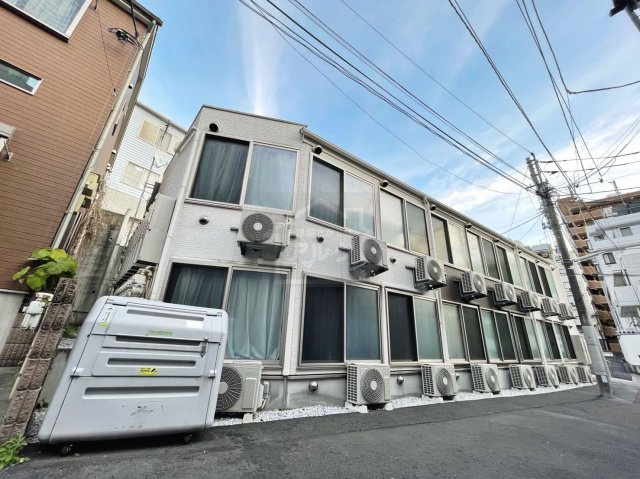 新宿区新宿７丁目のアパート