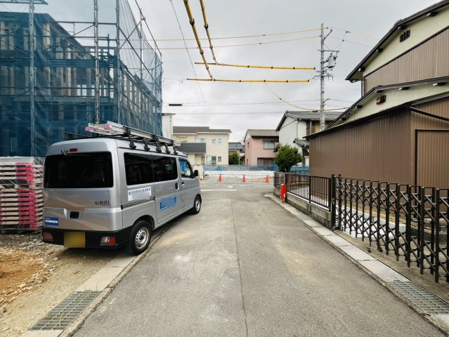 東海市荒尾町泉8番50『仲介手数料無料』新築一戸建て・建売の前面道路含む現地写真