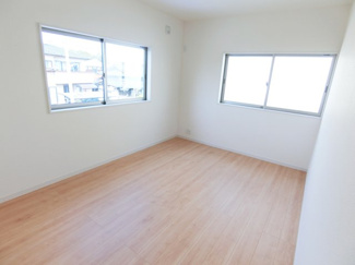 【内観：施工例】 | 新築　リーブルガーデン鴨方町六条院中　全2棟 | 同仕様洋室