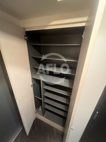 ラブ心斎橋ウエストの収納|LAV心斎橋WEST　シューズボックス