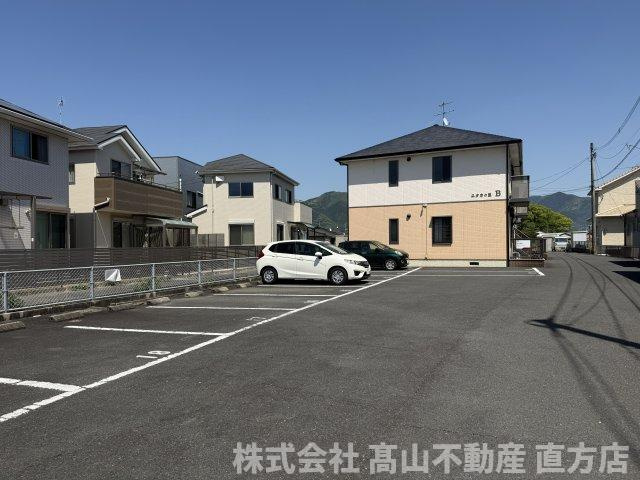 北九州市八幡西区木屋瀬５丁目のアパートの駐車場
