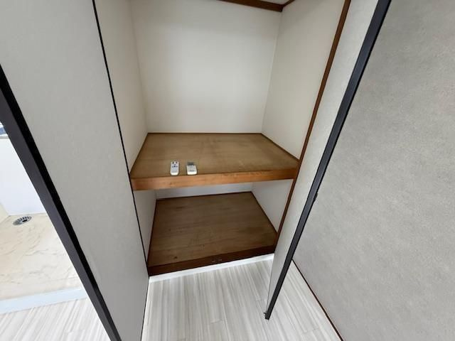 厚木市飯山南５丁目の賃貸マンションの収納