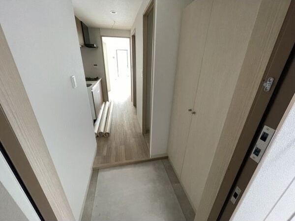PURE RESIDENCE 名駅南の玄関
