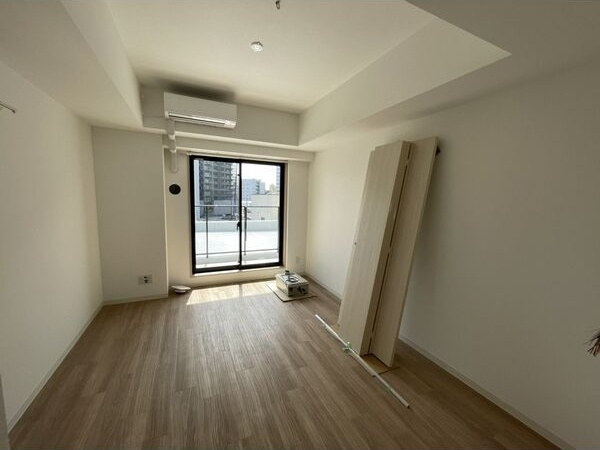 PURE RESIDENCE 名駅南の居間・リビング