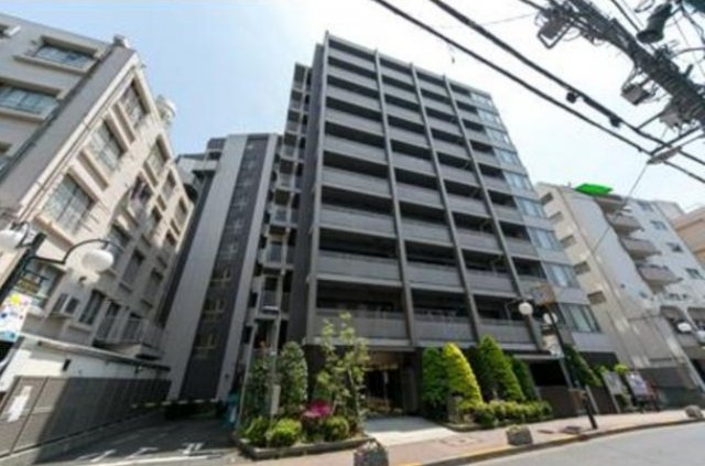 【外観】 | i-Suite HigashiNakano | 鉄筋コンクリート造のがっちりとした建物。