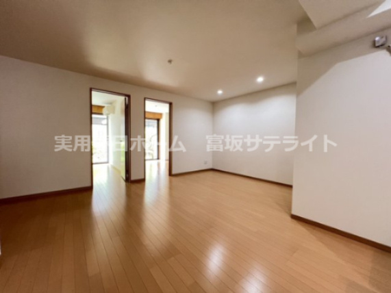 【居間・リビング】