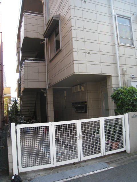 ポーメゾンのエントランス