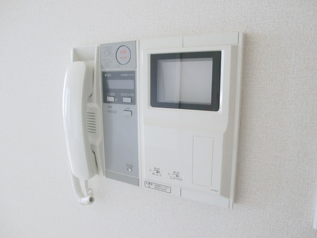 リーフコンフォート新小岩のセキュリティ|ＴＶモニターホン採用。