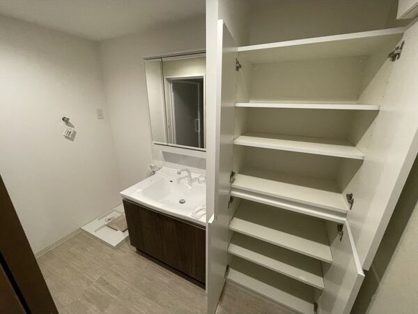 PURE RESIDENCE 名駅南の洗面所
