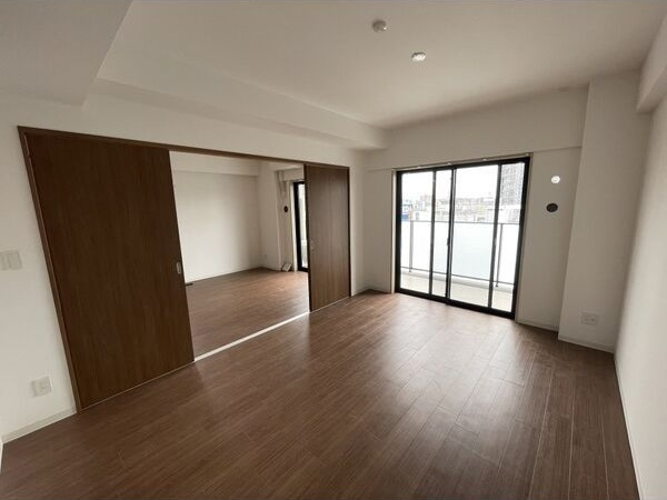 PURE RESIDENCE 名駅南の洋室