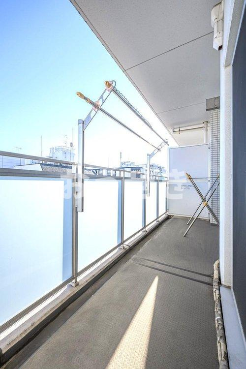 プレサンスロジェ横浜関内のバルコニー|※同仕様参考写真