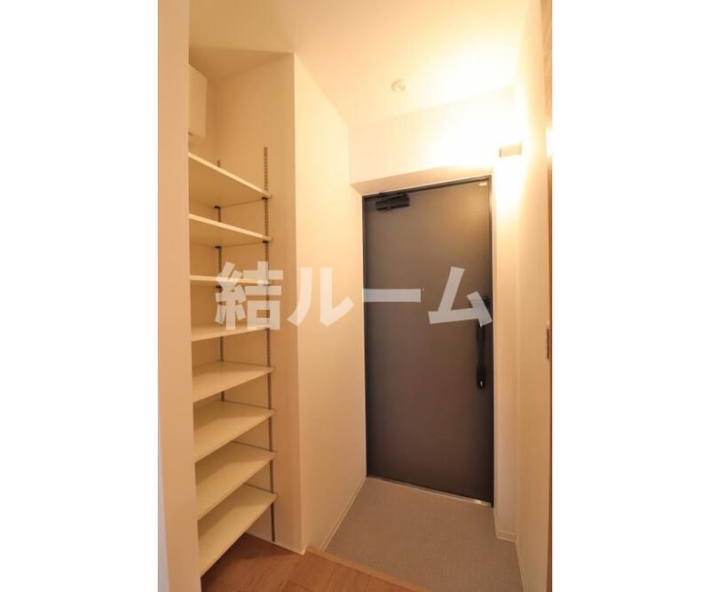 板橋区大山金井町の賃貸マンションの玄関