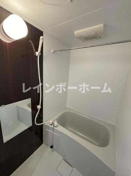特典：仲介手数料が無料です!!の浴室