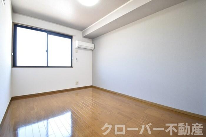 ボナール立江の内装|洋室６帖