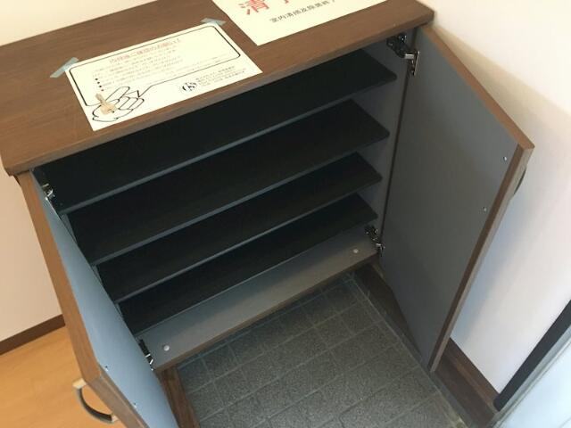 ドルフ水元の玄関