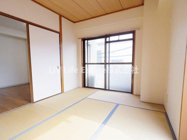 クレール久米川の和室