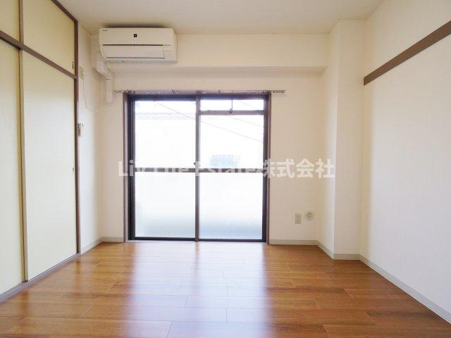 クレール久米川の寝室