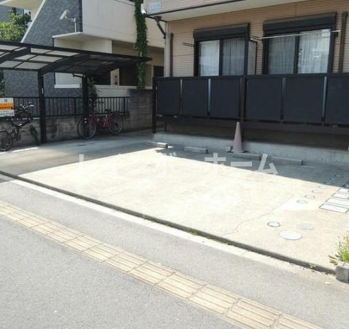 エンジェルの駐車場