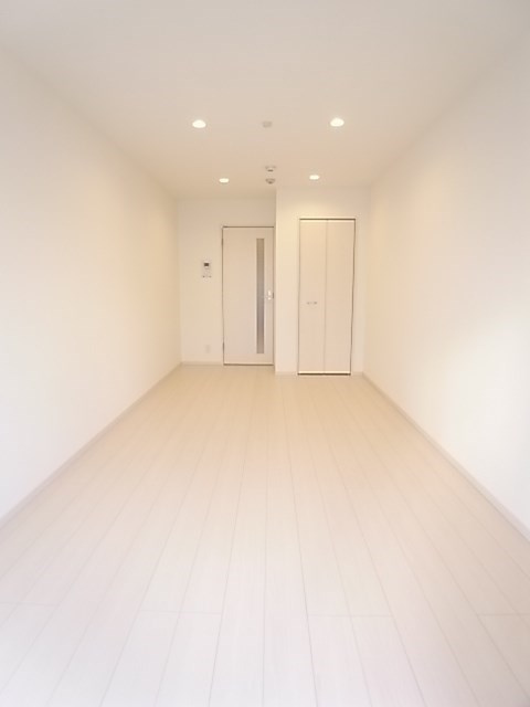 尼崎市塚口町３丁目のアパートの居間・リビング