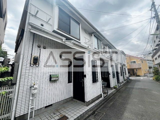 メゾンドウ駒沢