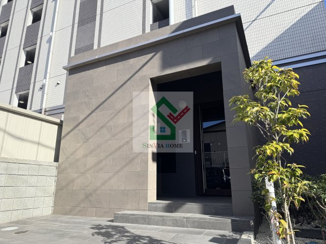 ジンプレシャスのエントランス