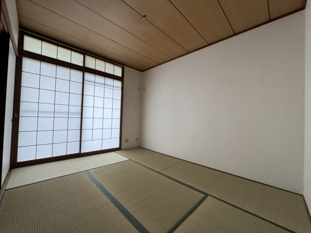 ロイヤル石橋の寝室