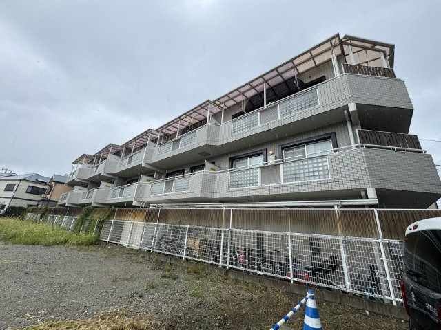 ロイヤル石橋