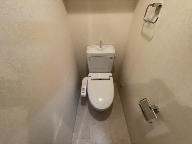 プライムレジデンス神戸・県庁前のトイレ|同物件別部屋写真