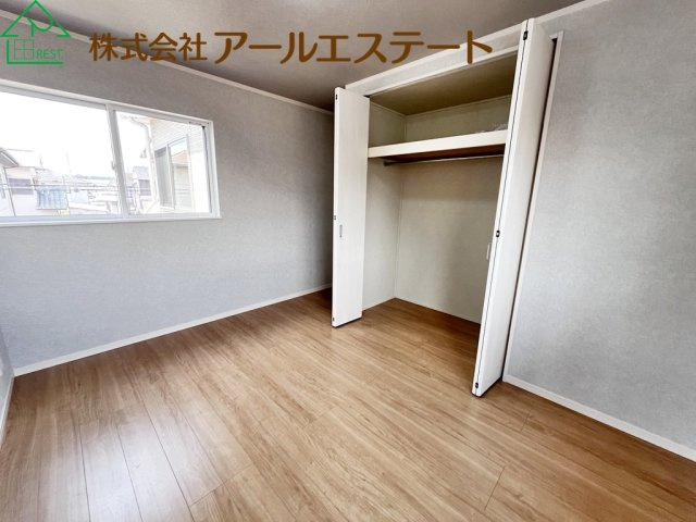 高砂市美保里　　　中古戸建の寝室