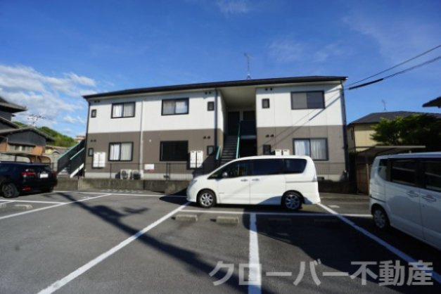 コーポニューハピネスの外観