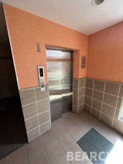 【エントランス】 | Ambellir | 建物の内部です