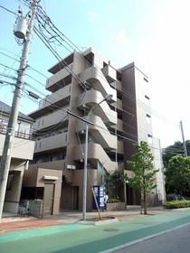 ローズガーデンカスタリアの外観