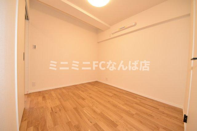 アステルコート新町の洋室