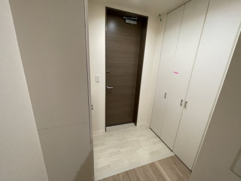 リゼ西宮仁川の玄関