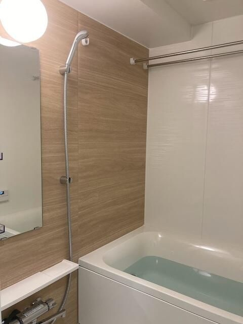 ファインクレスト巣鴨の浴室