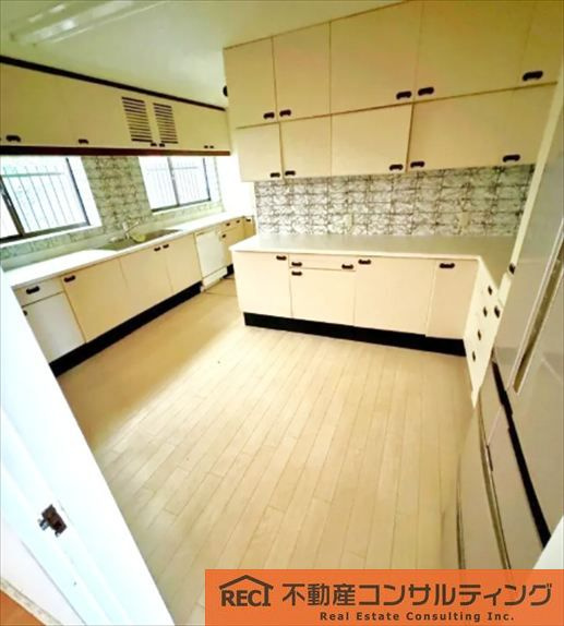 神戸市灘区篠原伯母野山町3丁目　中古戸建の前面道路含む現地写真