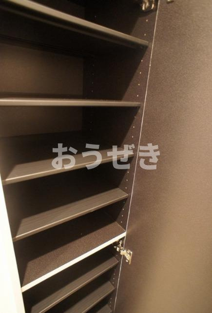 リブリ・上大岡西の収納