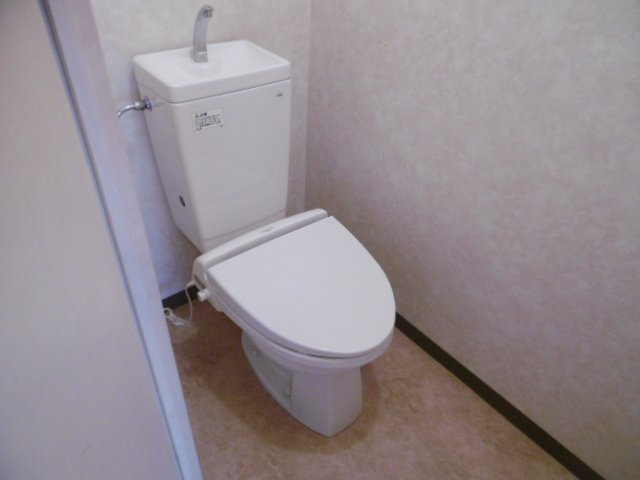 【トイレ】 | インプルーブKK | 落ち着いた色調のトイレです